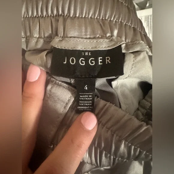 White House Black‎ Market Pant Weekend Satin Jogger NWT Womens 4 silver - Picture 4 of 4